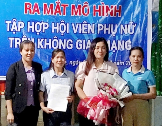 Hội LHPN xã Ea Lê ra mắt mô hình “Tập hợp Hội viên phụ nữ trên không gian mạng”